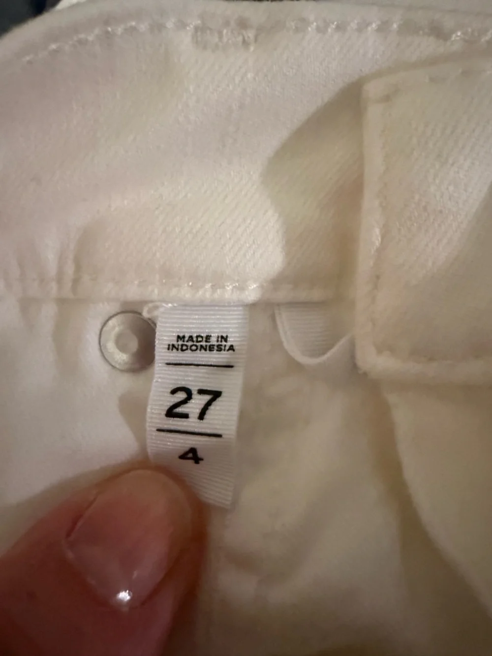 Women’s white jeans LOFT Sz 4/27 new without tags - Picture 4 of 5
